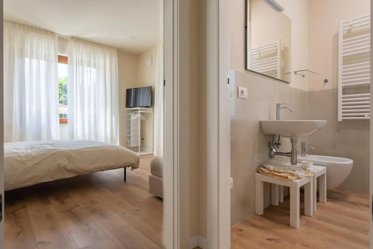 Villa Rosa Antica Lucca Bed & Breakfast