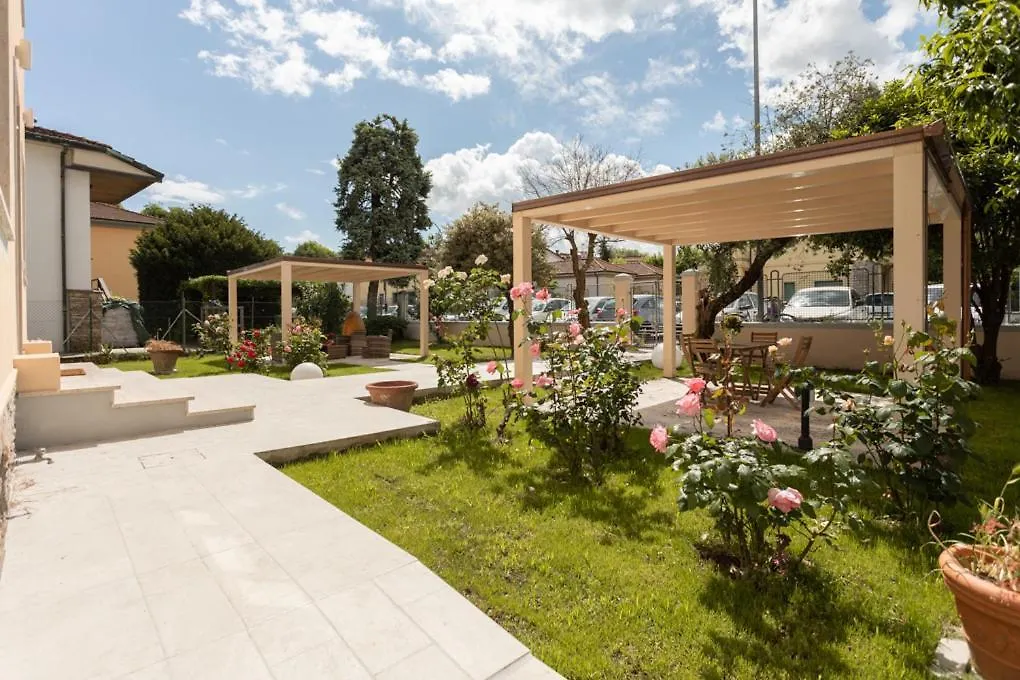 Villa Rosa Antica Lucca 0*,
